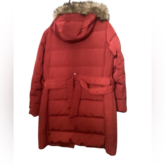 Lands’ End M/P 10-12 Petite Down Parka Red Hooded Fur Trim Puffer - Picture 3 of 6
